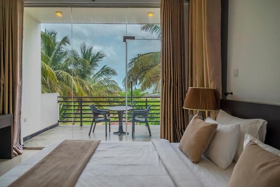 Deluxe Double Room | Laptop workspace, free WiFi