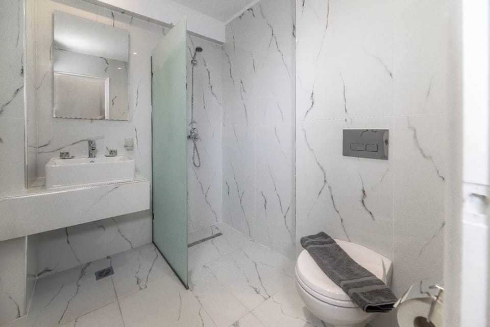Classic Double Room | Bathroom