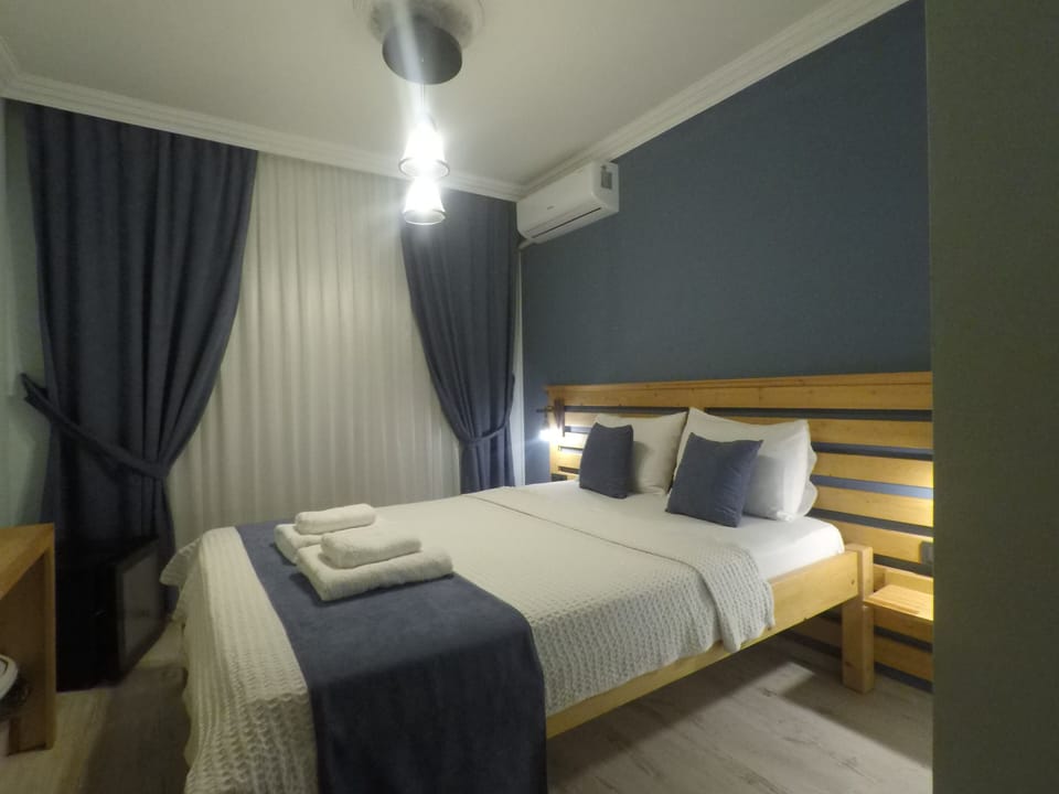 Standard Double Room, Balcony, Garden View | Free WiFi