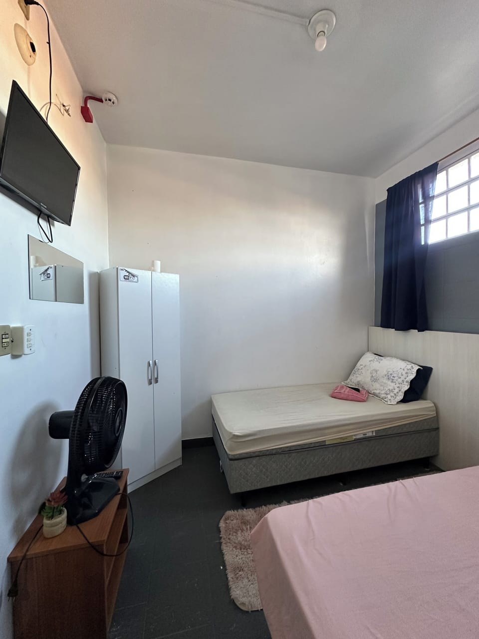 Classic Twin Room | Free WiFi