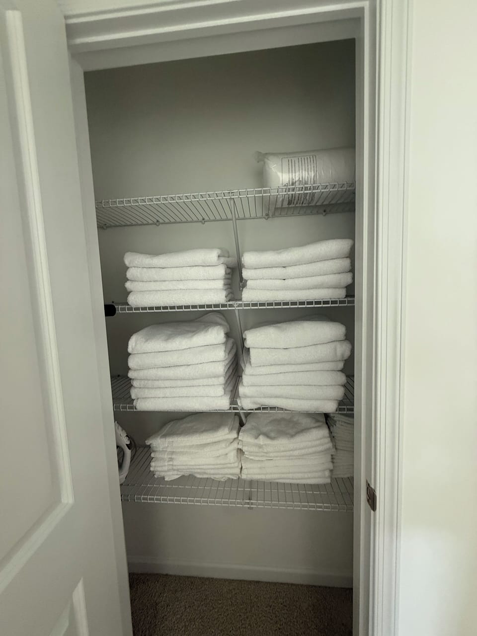 towels & linens included