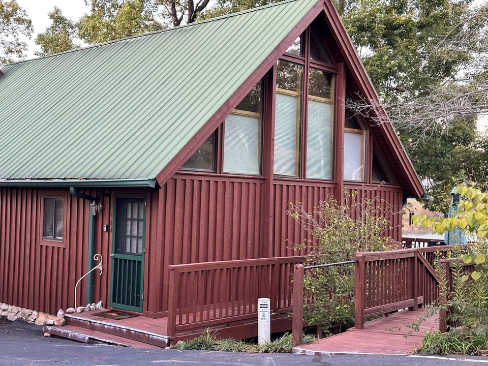 Feels private next to community green space. Only 2 steps to load & unload.