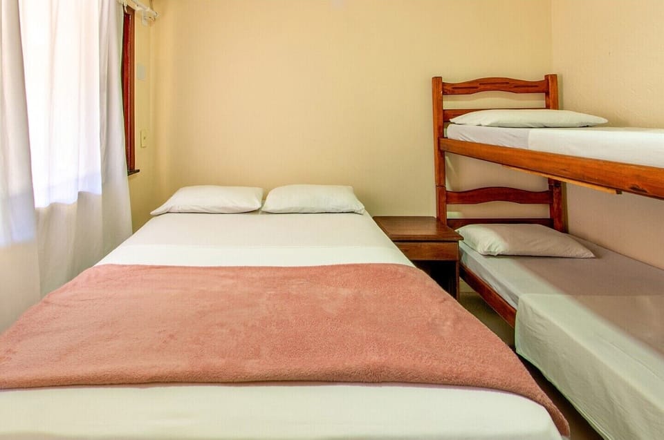 WiFi (free), bed sheets