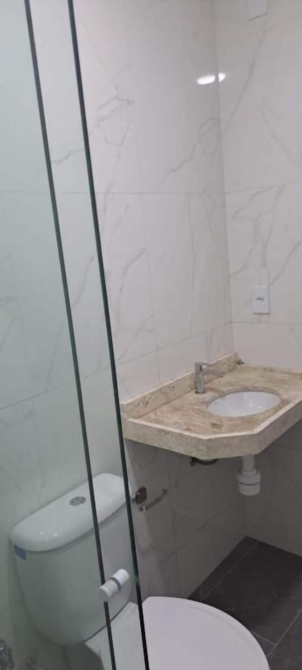 Double Room | Bathroom | Towels, soap, toilet paper