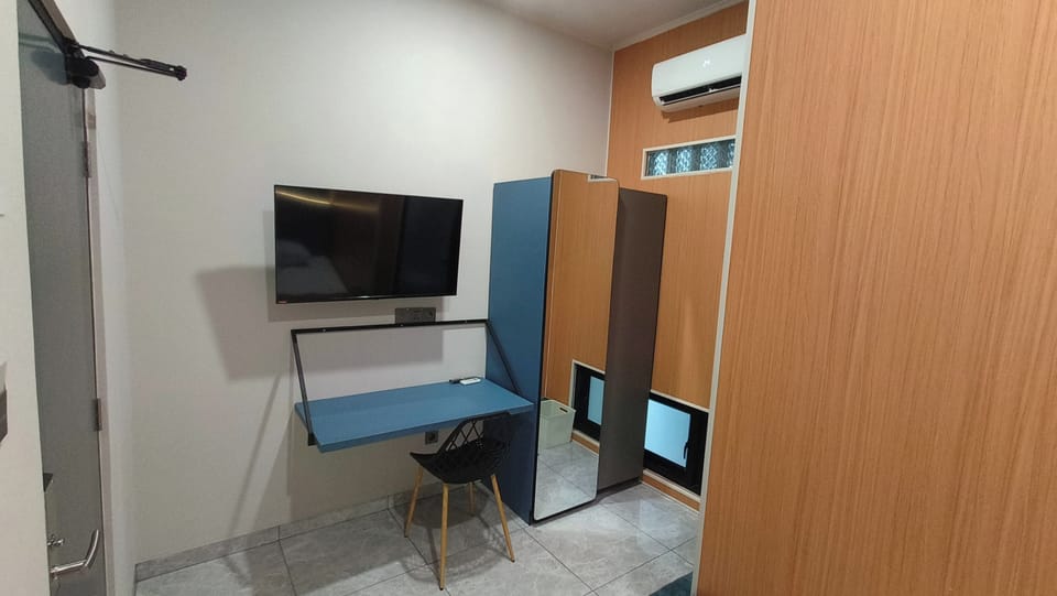 Standard Single Room | Desk, laptop workspace, WiFi (free), bed sheets