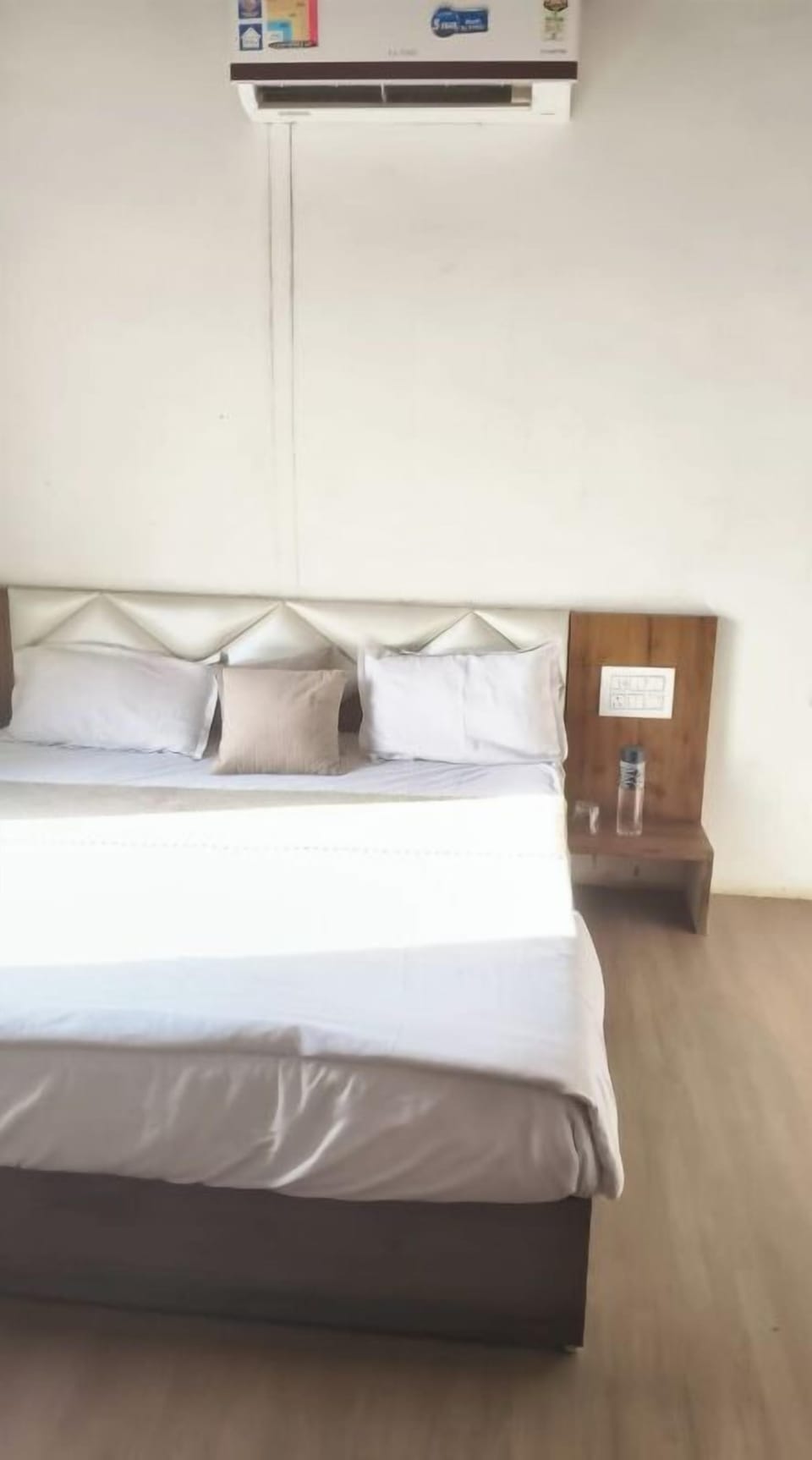 Deluxe Double Room Single Use | WiFi (free)