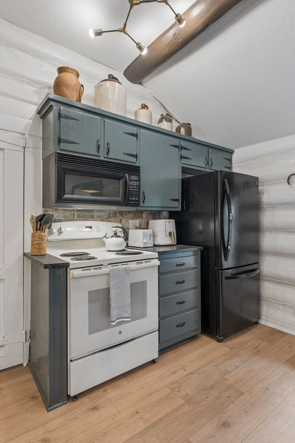 Convenient kitchen setup for short or extended stays