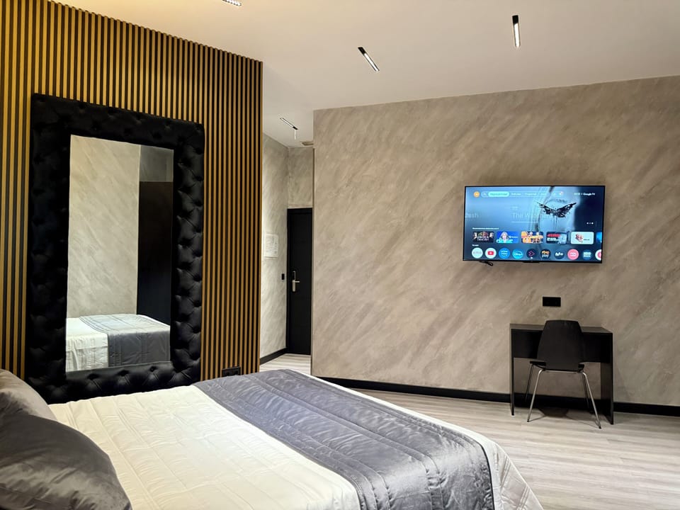 Double Room | Desk, laptop workspace, free WiFi