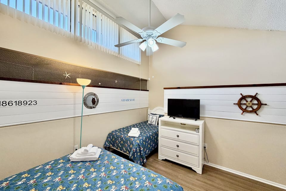 Bedroom 2 (enclosed loft)