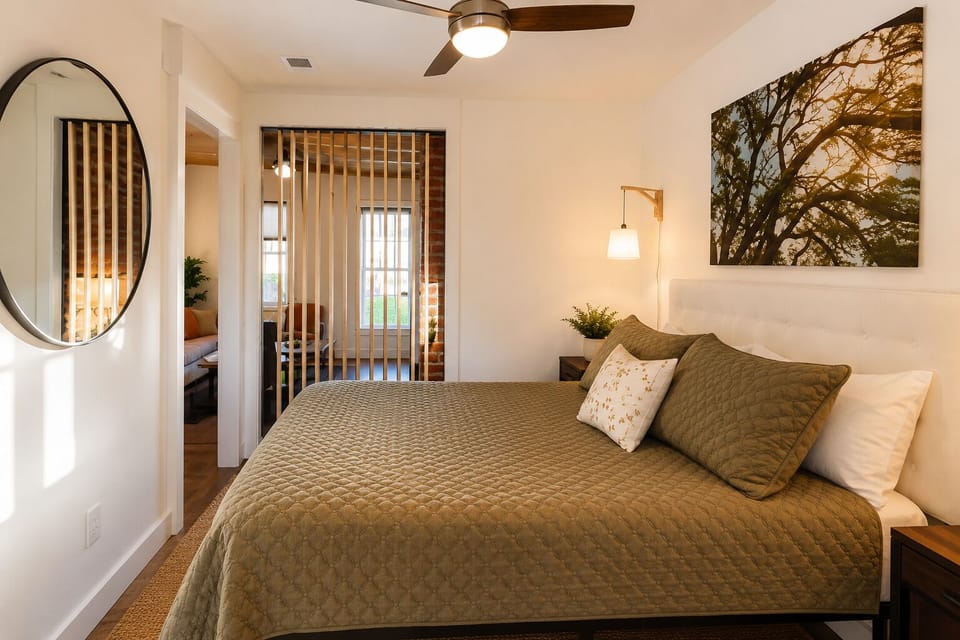 Love the wood slats, open or closed!