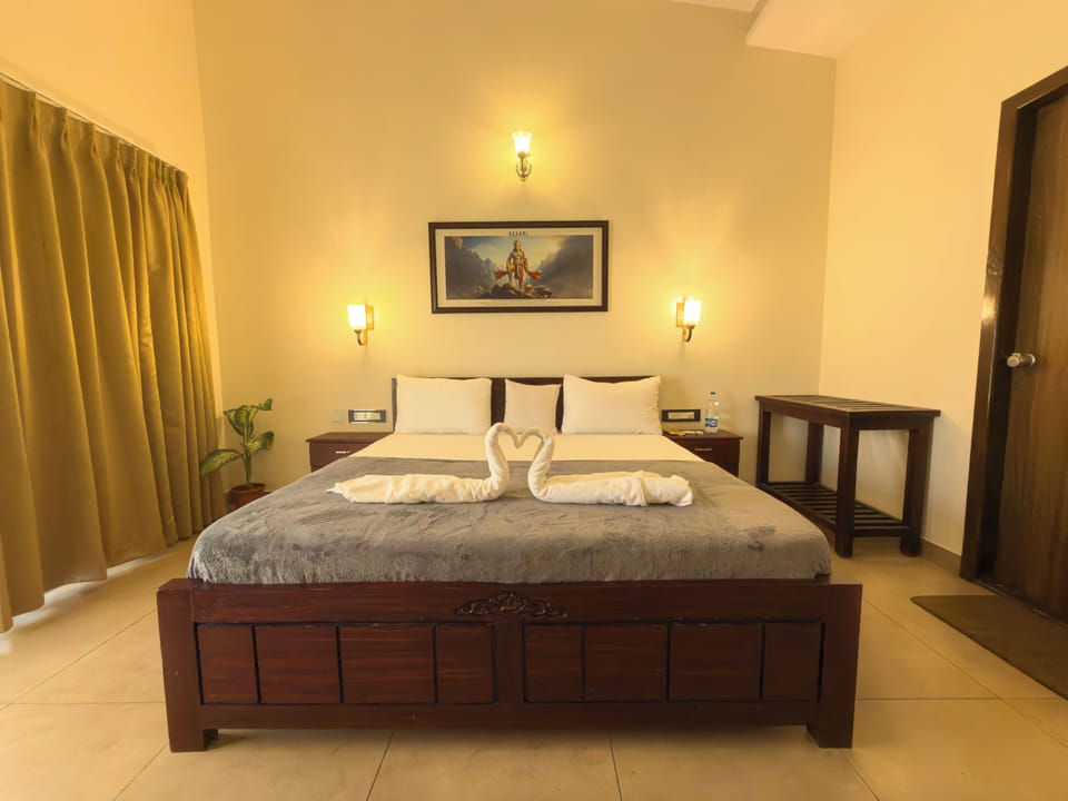 Deluxe Double Room, Balcony, Mountain View | Desk, laptop workspace, WiFi (free)