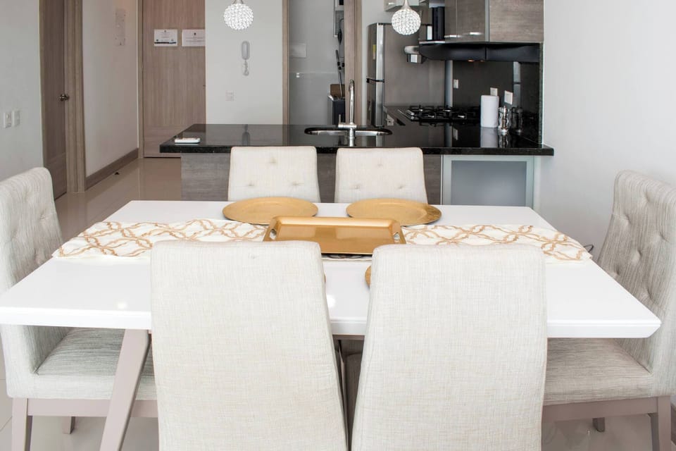 Apartment, 1 Bedroom, Smoking, Balcony | Dining