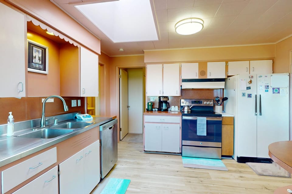 Bright Coastal Kitchen