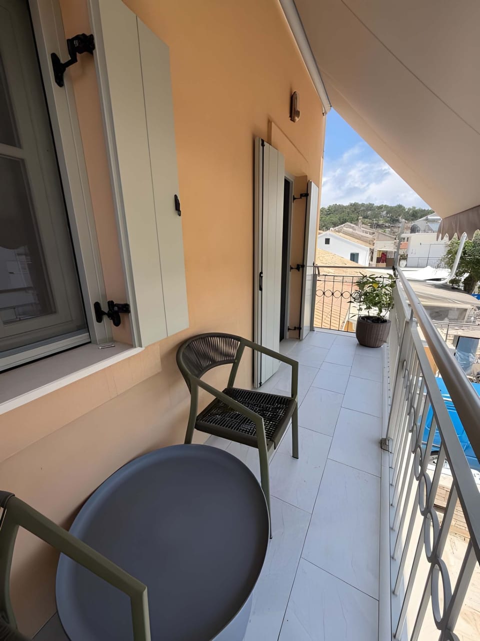Comfort Apartment, 2 Bedrooms, Balcony, City View | Property grounds