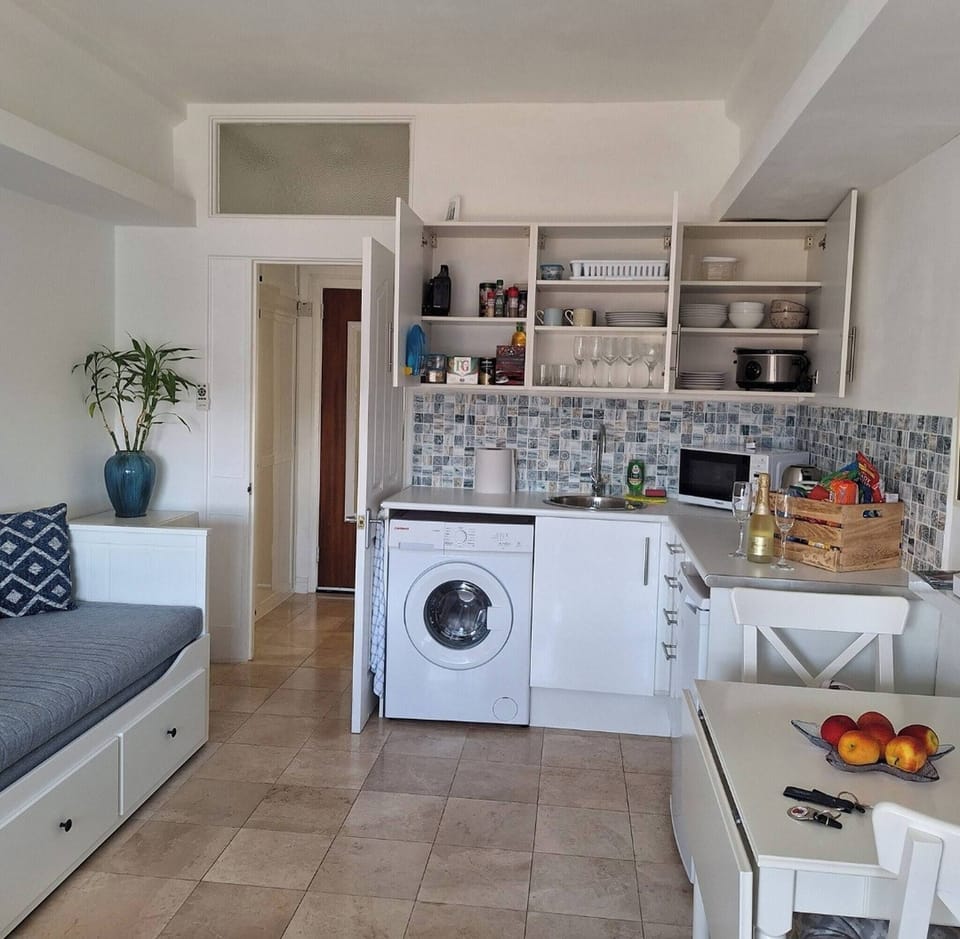 Studio, Accessible | Laundry