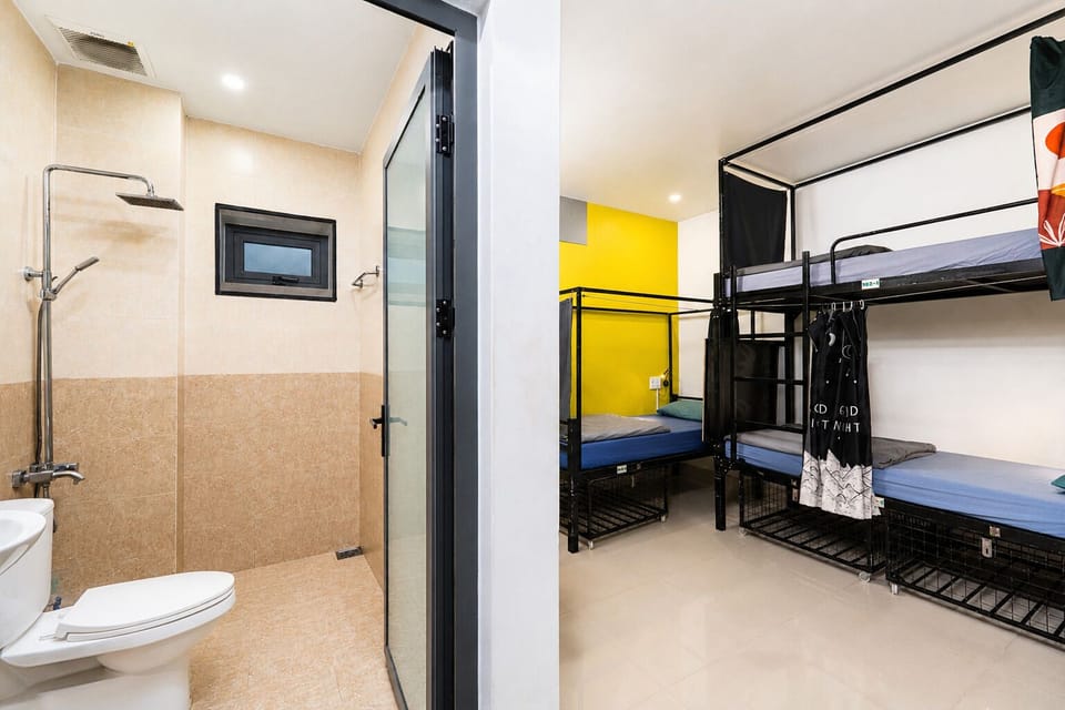 Superior Shared Dormitory, Mixed Dorm, Non Smoking | Bathroom | Shower