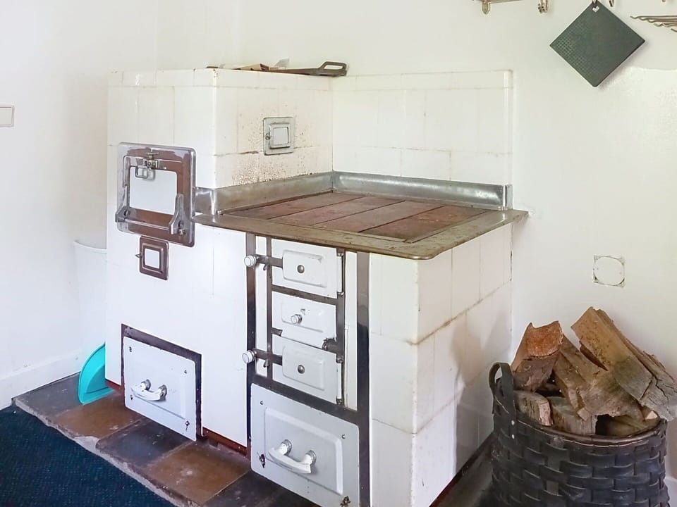 Kitchen Appliance, Stove, Kitchen Stove, Wood Stain, Cabinetry, Home Appliance, Design, Kitchen, Hardwood, Drawer