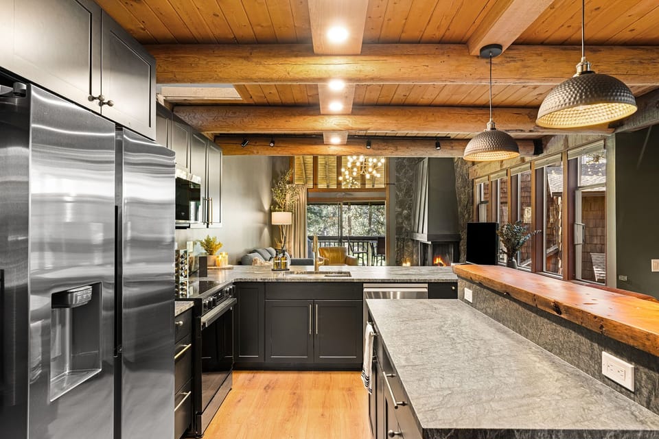 Whether you're preparing a holiday feast or a quick breakfast before the trails, this thoughtfully equipped premium kitchen has everything you need.  