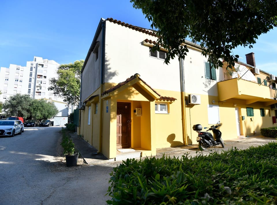 Apartment (Apartment Dario With Terrace And BBQ) | Exterior