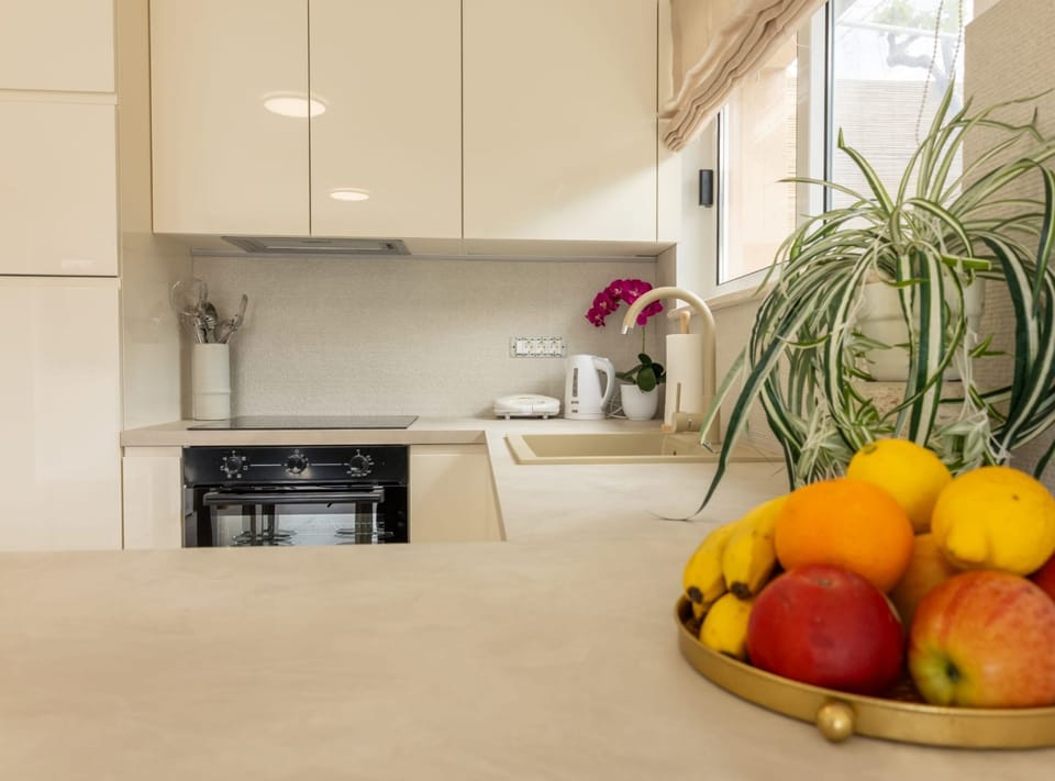 Apartment (Two Bedroom Apartment with Sea View a) | Private kitchen | Fridge