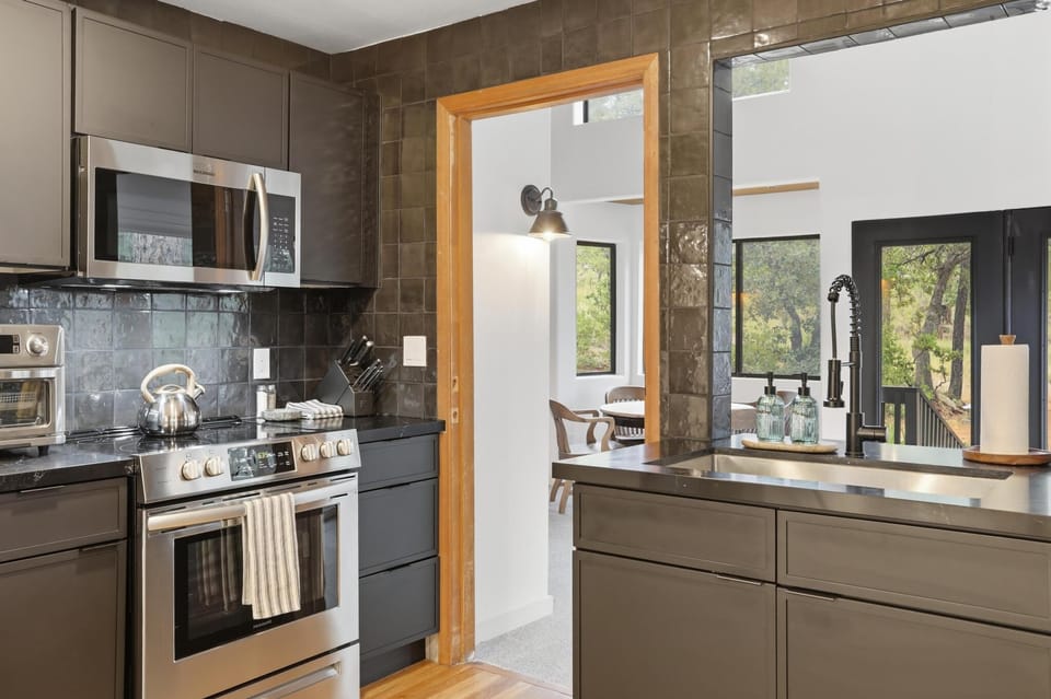 Full sized appliances plus a blender, air fryer and toaster