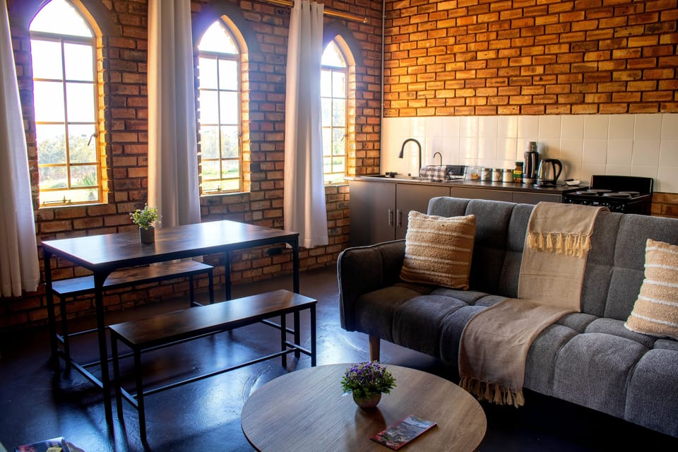 Classic Cottage, Mountain View | Living area