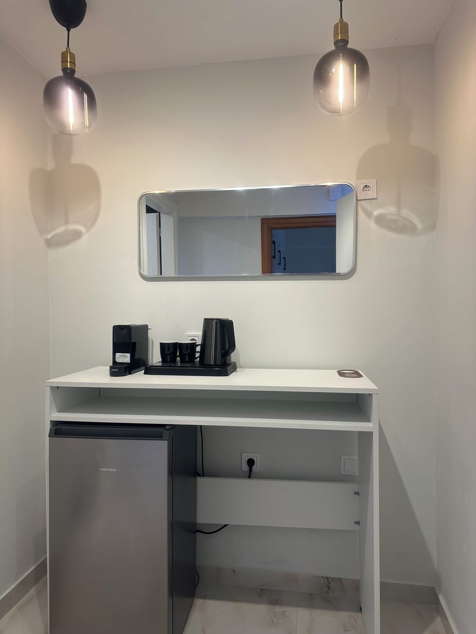 Basic Suite, Patio | Interior