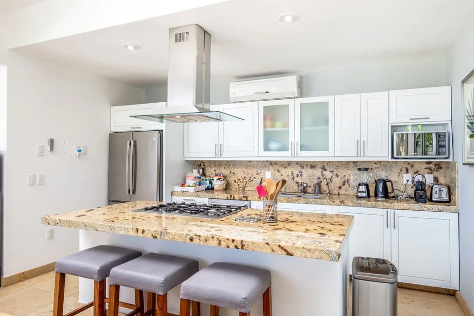 Deluxe Condo, 3 Bedrooms, Private Pool, Golf View | Private kitchen