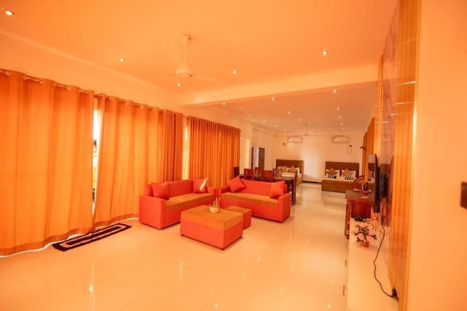 Deluxe Double Room, Balcony, Sea View | Living area