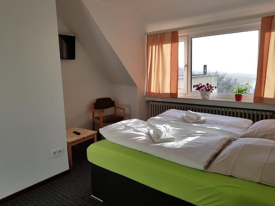 Double Room | Free WiFi, wheelchair access