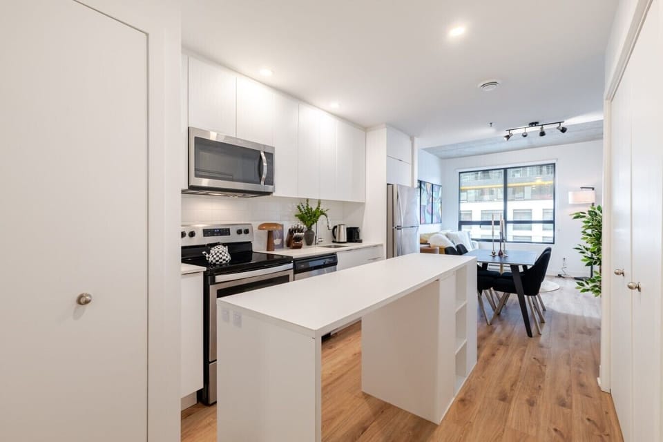 1445Clark-304-1