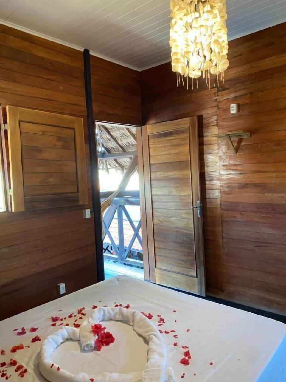 Superior Chalet, Pool View | Free WiFi