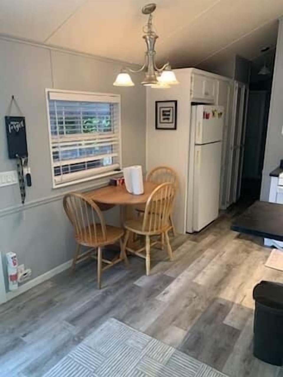 Eat in kitchen area
