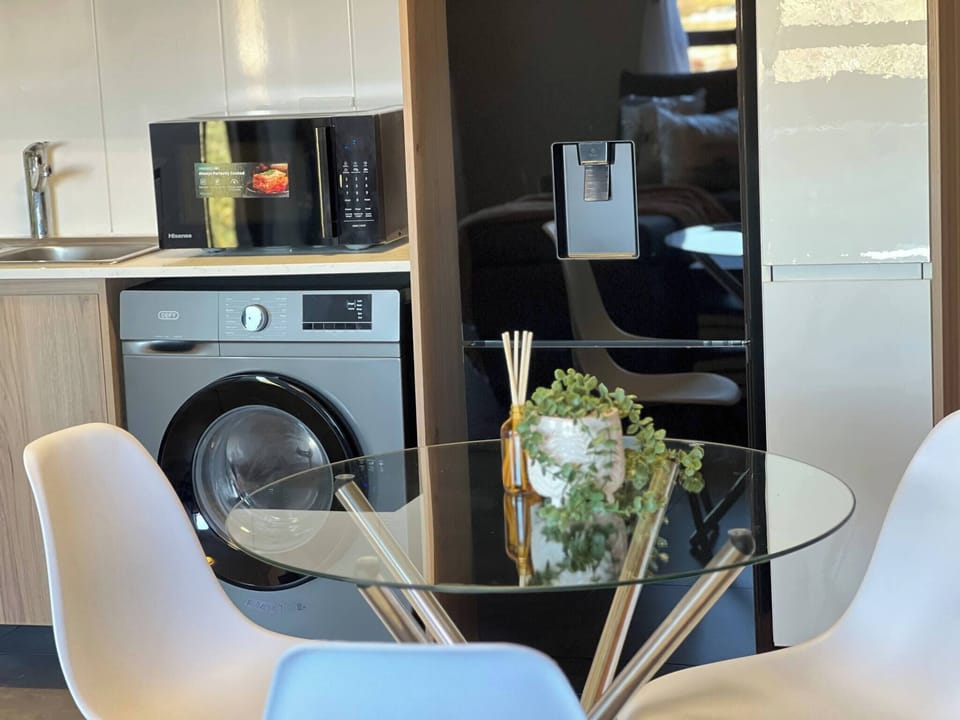 Apartment, 1 Bedroom, Smoking, Patio | Dining