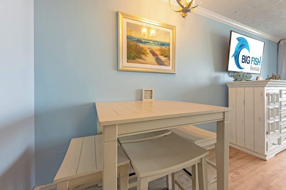 Dining Area for Family Meals 🍽️
