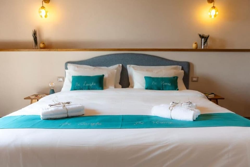 Superior Double Room, Balcony, Courtyard View | Free WiFi