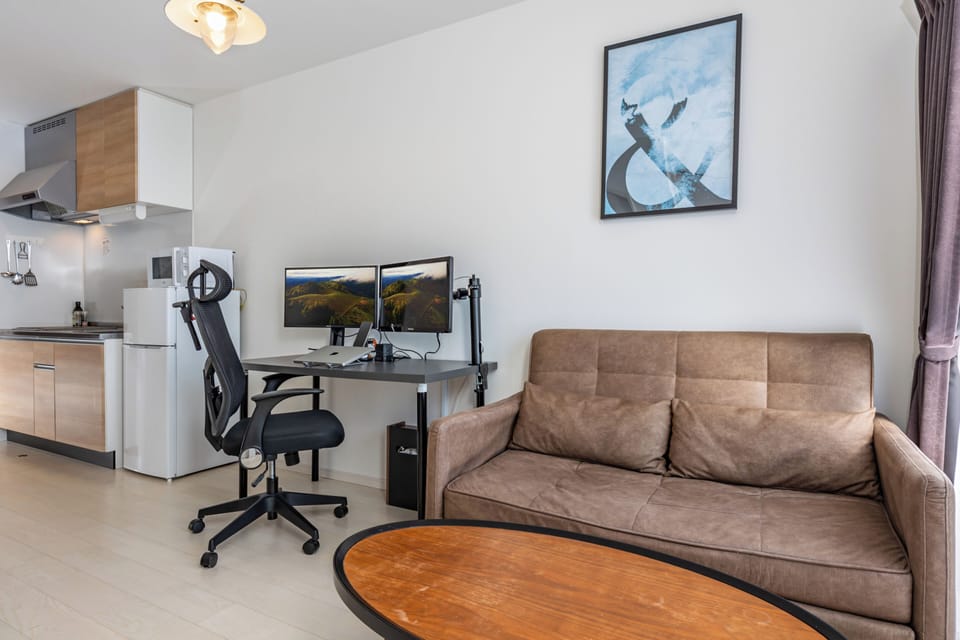 Standard Apartment, Lanai | Living area