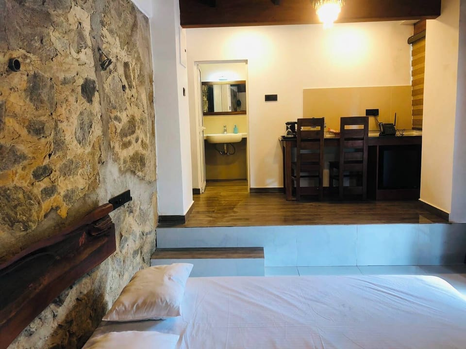 Comfort Double Room, Balcony, River View | Private kitchen