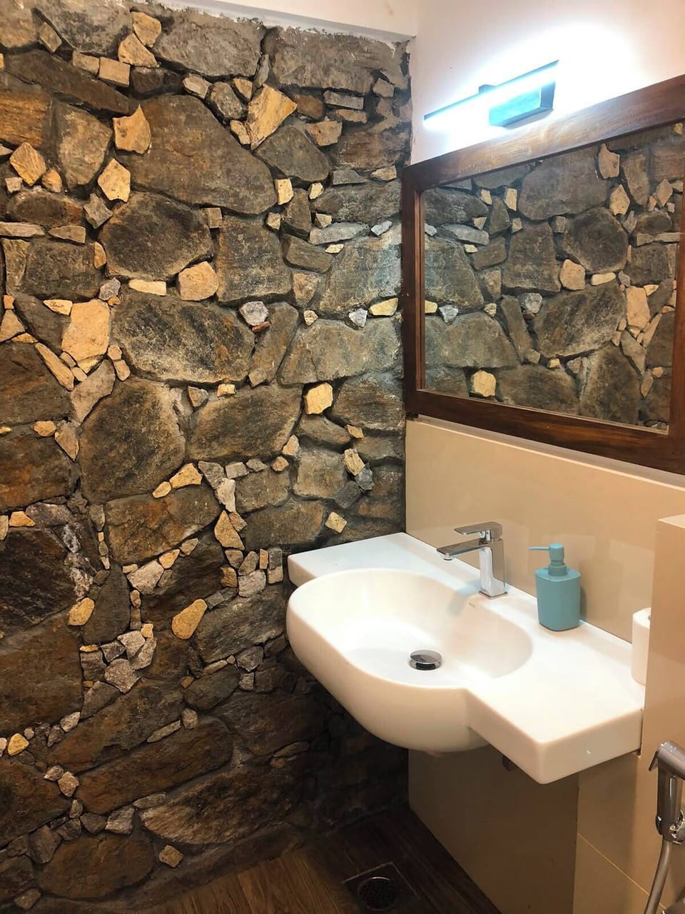 Comfort Quadruple Room, Balcony, River View | Bathroom | Shower, free toiletries, hair dryer, towels