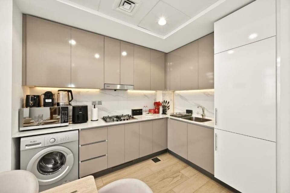 Apartment, Balcony, City View | Private kitchen