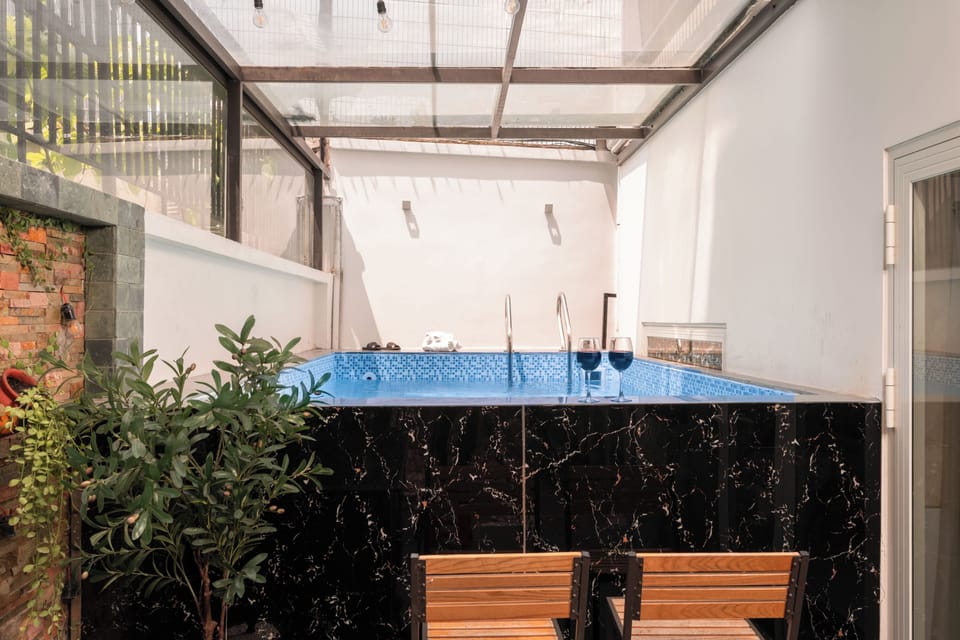 Luxury Villa, City View | Interior
