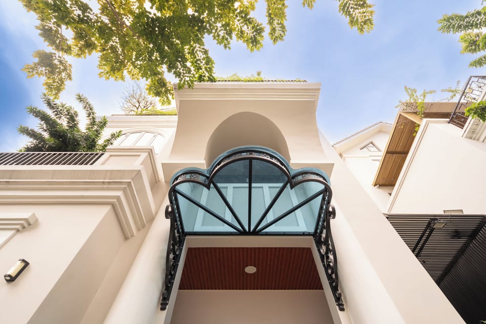 Luxury Villa, City View | Exterior detail