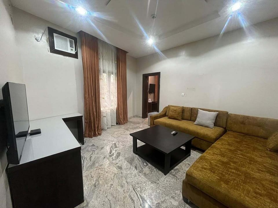 Family Room, Balcony, City View | Living area