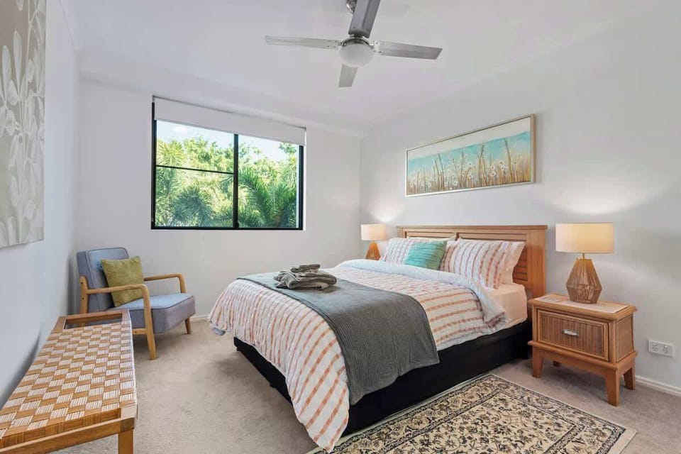 New Farm Water Views! 2bed/2bath/1car Apartment in Brisbane