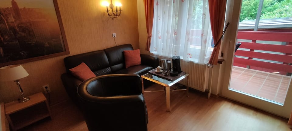 Family Quadruple Room, Garden View | Interior