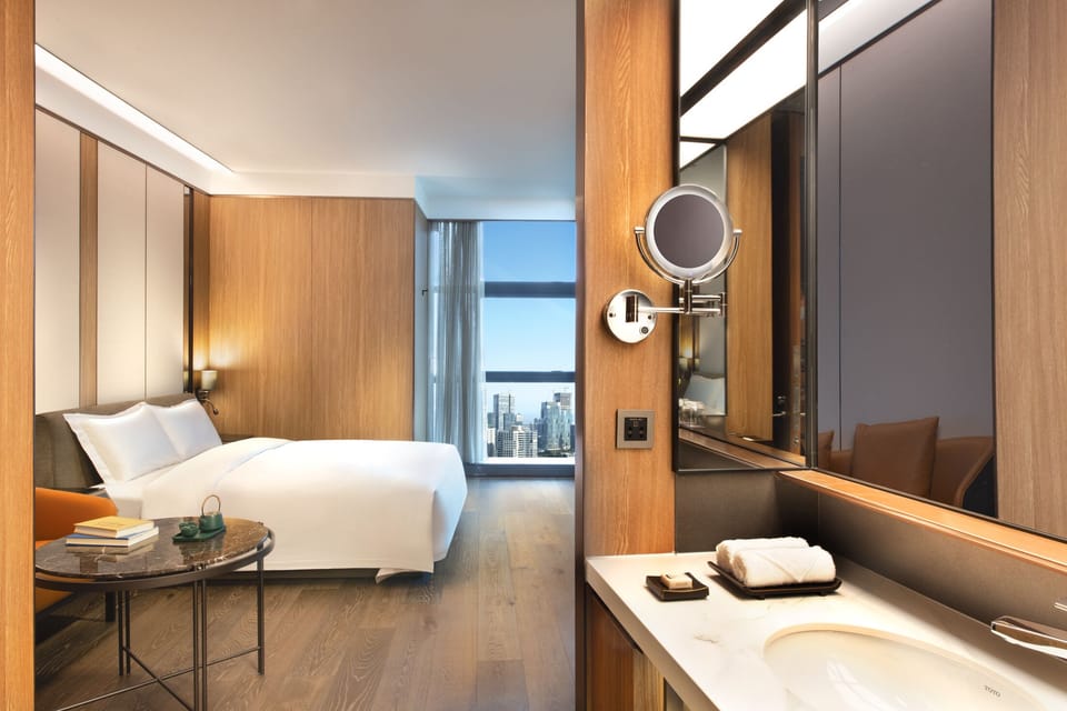 Panoramic Room | Desk, laptop workspace, WiFi (free), bed sheets