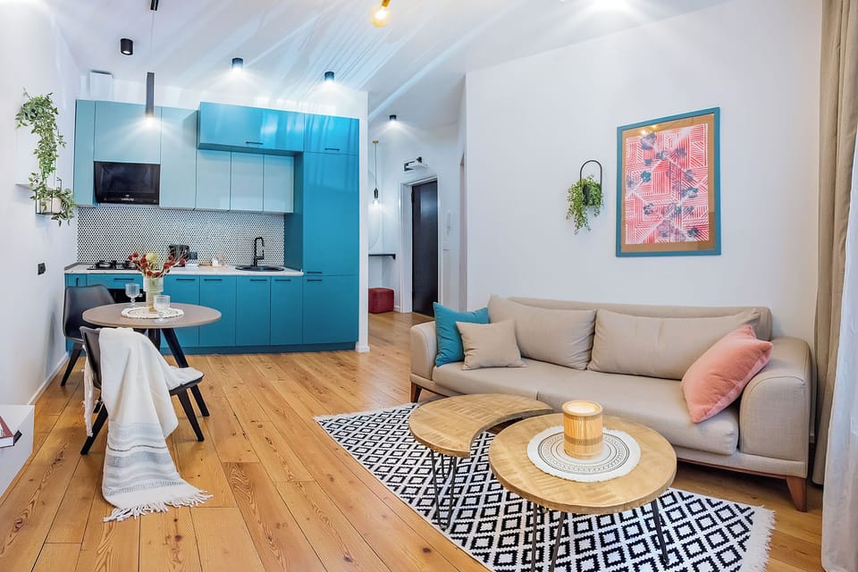 Apartment, Courtyard View | Living area
