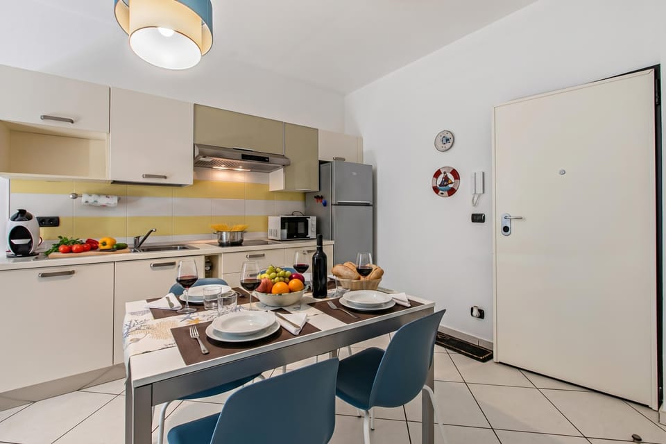Kitchen and dining area