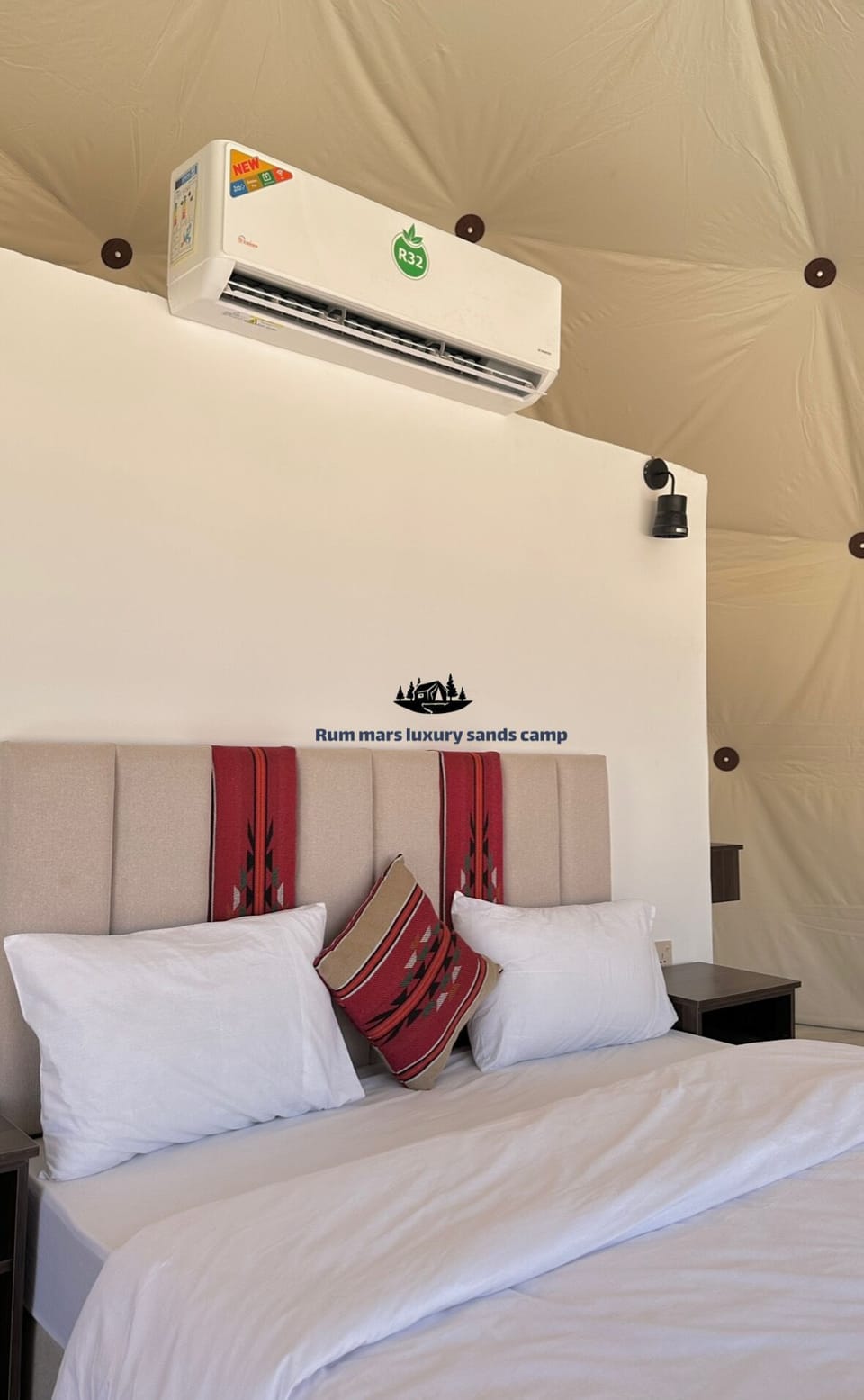 Double Room, Balcony, Desert View | Free WiFi