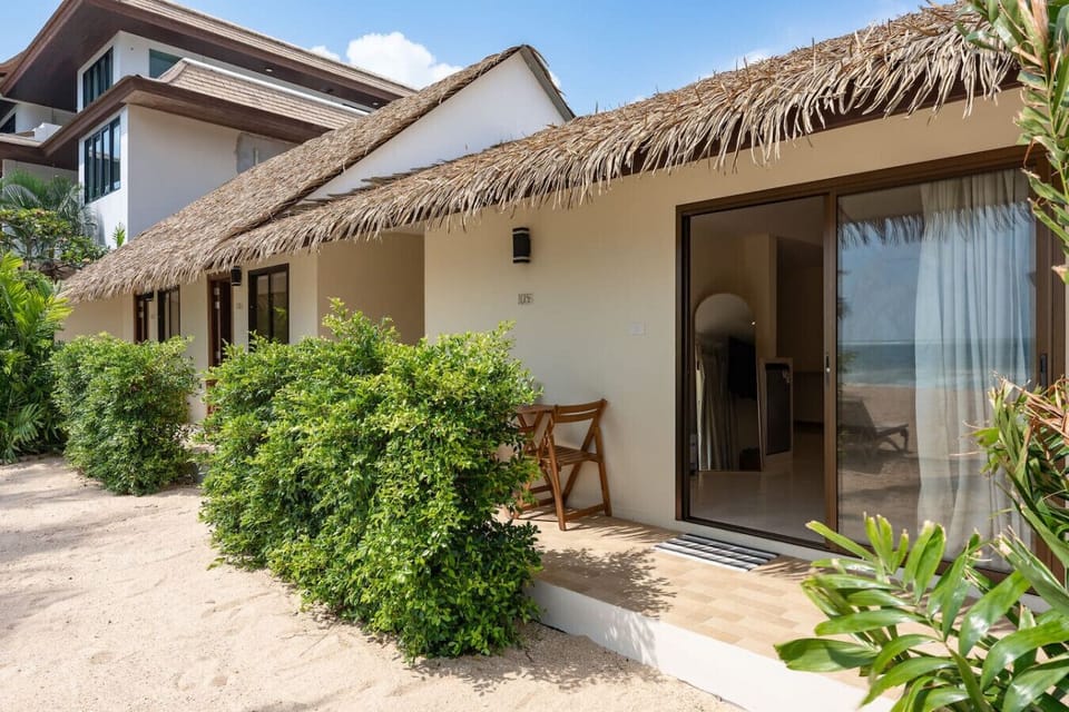 Tropical Resort Villas with Thatched Roofs - Bankun Beachfront Rental Koh Samui